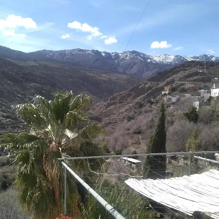 La Flecha Homestay Abrucena